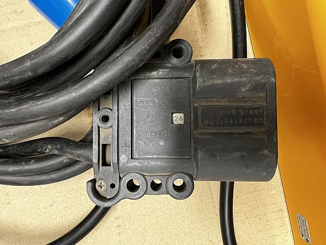 Zivan F7BQMW-0002QX | Used charger lead/acid 24V 60A 230V 11A sn. 1407710970 Used charger lead/acid 24V 60A 230V 11A sn. 1407710970 - Battery for Material handling equipment: picture 5 Zivan F7BQMW-0002QX | Used charger lead/acid 24V 60A 230V 11A sn. 1407710970 Used charger lead/acid 24V 60A 230V 11A sn. 1407710970 - Battery for Material handling equipment: picture 5
