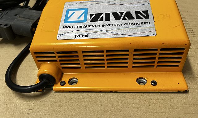 Zivan F7BQMW-0002QX | Used charger lead/acid 24V 60A 230V 11A sn. 1407710970 Used charger lead/acid 24V 60A 230V 11A sn. 1407710970 - Battery for Material handling equipment: picture 4 Zivan F7BQMW-0002QX | Used charger lead/acid 24V 60A 230V 11A sn. 1407710970 Used charger lead/acid 24V 60A 230V 11A sn. 1407710970 - Battery for Material handling equipment: picture 4