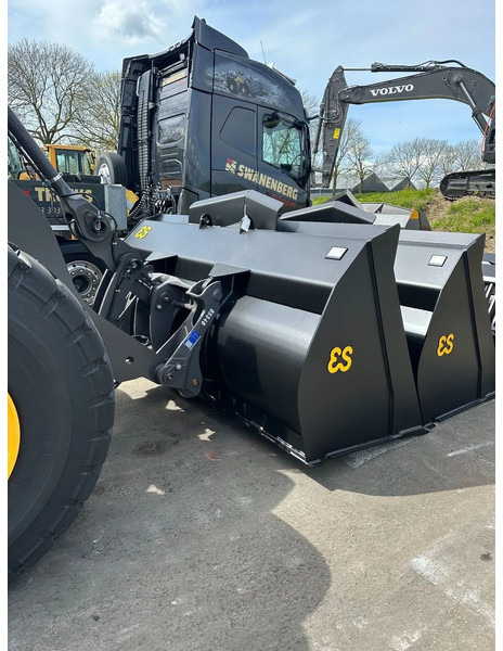 Eurosteel Dichte bak, ongebruikt - Bucket for Construction machinery: picture 1 Eurosteel Dichte bak, ongebruikt - Bucket for Construction machinery: picture 1