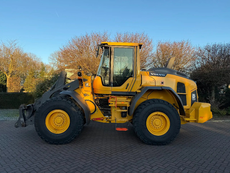 Volvo L90 H - Wheel loader: picture 1 Volvo L90 H - Wheel loader: picture 1