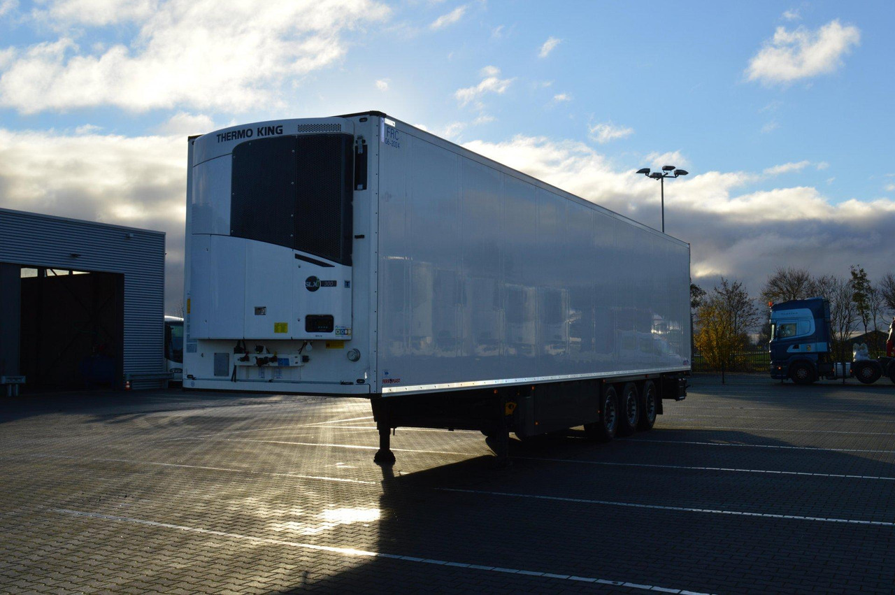 Schmitz Cargobull SKO Double Deck FP 45 ThermoKing SLXi 300 Lifting Axle - Refrigerator semi-trailer: picture 1 Schmitz Cargobull SKO Double Deck FP 45 ThermoKing SLXi 300 Lifting Axle - Refrigerator semi-trailer: picture 1