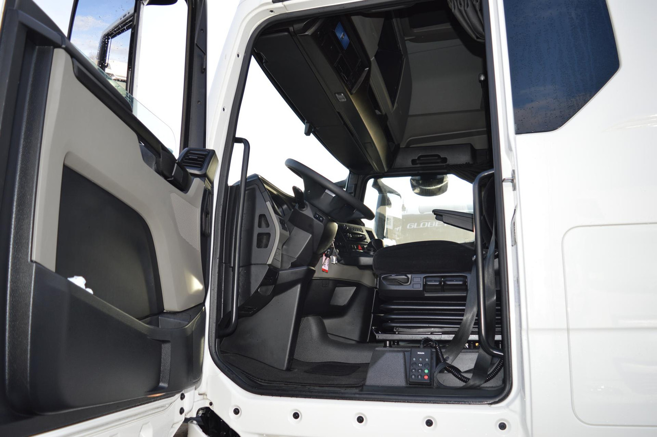Tractor unit MAN TGX 18.470 GX: picture 8