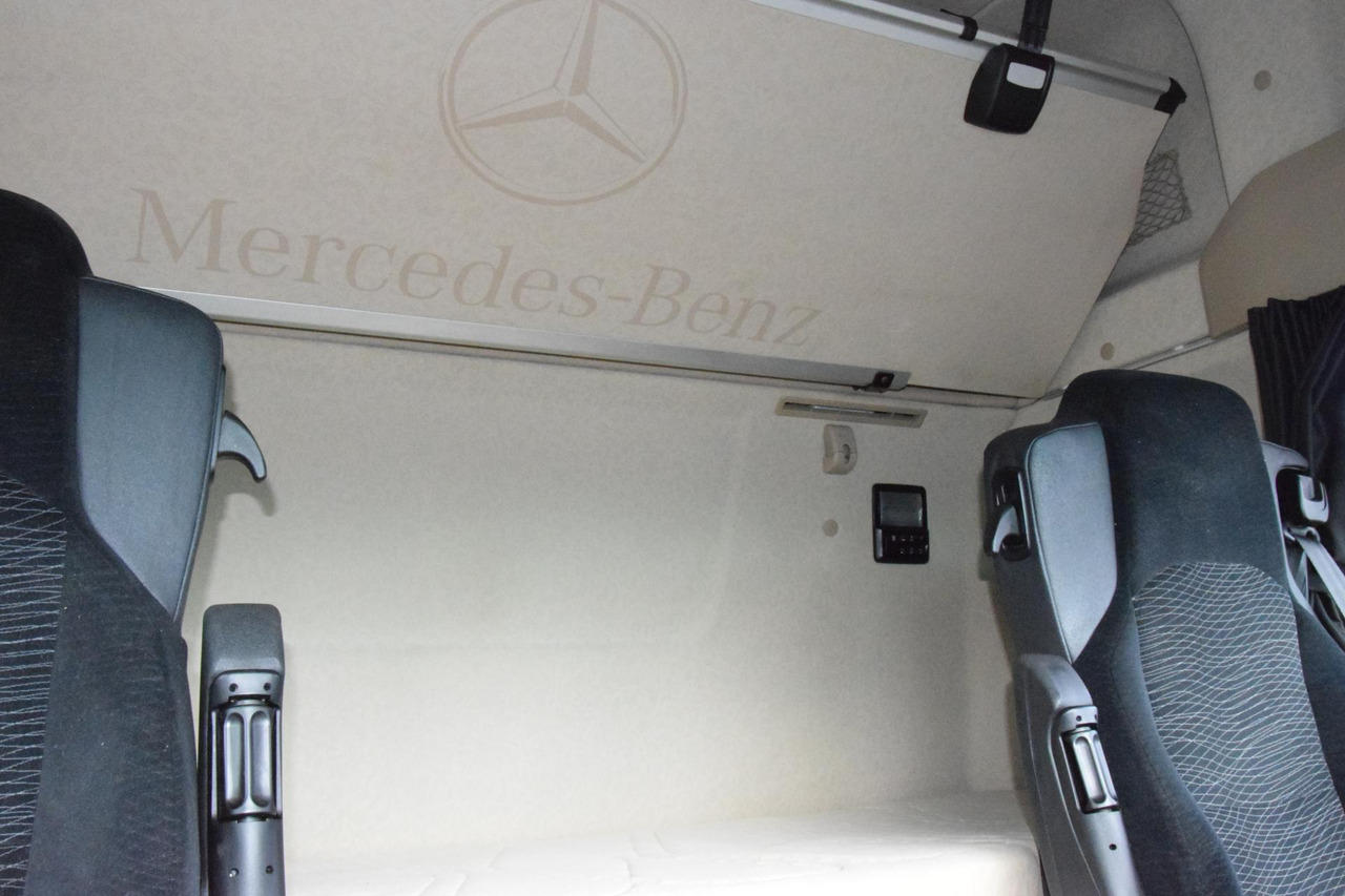Tractor unit Mercedes-Benz Actros 5 1845 BigSpace: picture 12