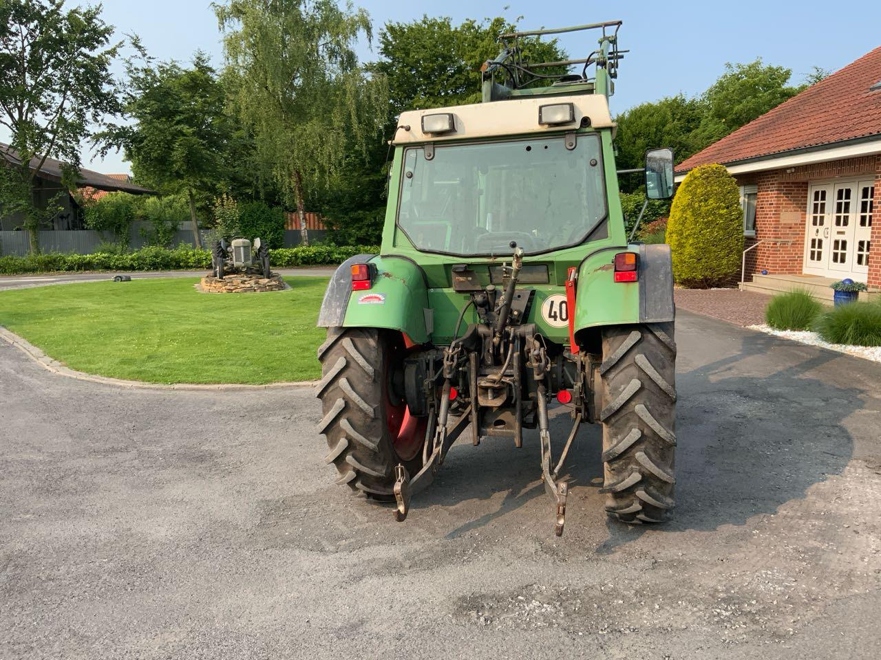Fendt 275S - Farm tractor: picture 2 Fendt 275S - Farm tractor: picture 2