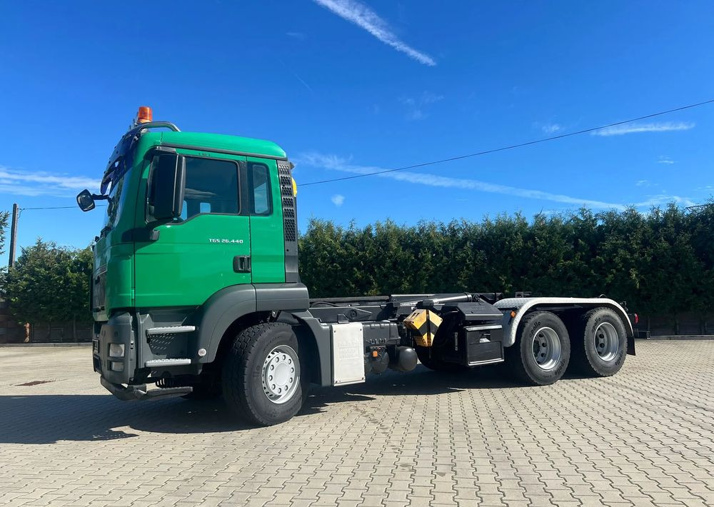 MAN TGS 26.440 | Hakowiec Meiller| 6x4 | 440 KM | przód resor, tył pneumatyczne |Belka ostrzegawcza (koguty) - Hook lift truck: picture 3 MAN TGS 26.440 | Hakowiec Meiller| 6x4 | 440 KM | przód resor, tył pneumatyczne |Belka ostrzegawcza (koguty) - Hook lift truck: picture 3