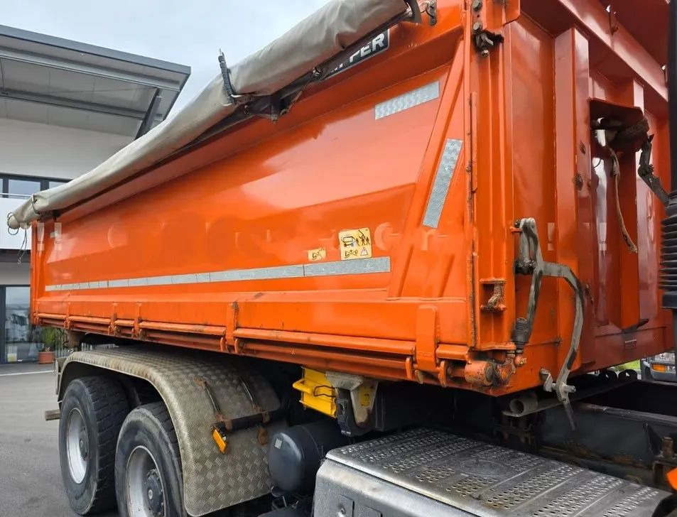 Mercedes-Benz Arocs 2645 6x4 – Wywrotka Meiller 3- stronny/ Manual / Retarder / BORDMATIK / Blatt/Blatt - Tipper: picture 4 Mercedes-Benz Arocs 2645 6x4 – Wywrotka Meiller 3- stronny/ Manual / Retarder / BORDMATIK / Blatt/Blatt - Tipper: picture 4