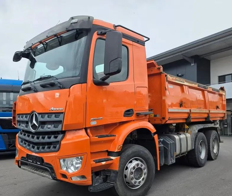 Mercedes-Benz Arocs 2645 6x4 – Wywrotka Meiller 3- stronny/ Manual / Retarder / BORDMATIK / Blatt/Blatt - Tipper: picture 1 Mercedes-Benz Arocs 2645 6x4 – Wywrotka Meiller 3- stronny/ Manual / Retarder / BORDMATIK / Blatt/Blatt - Tipper: picture 1
