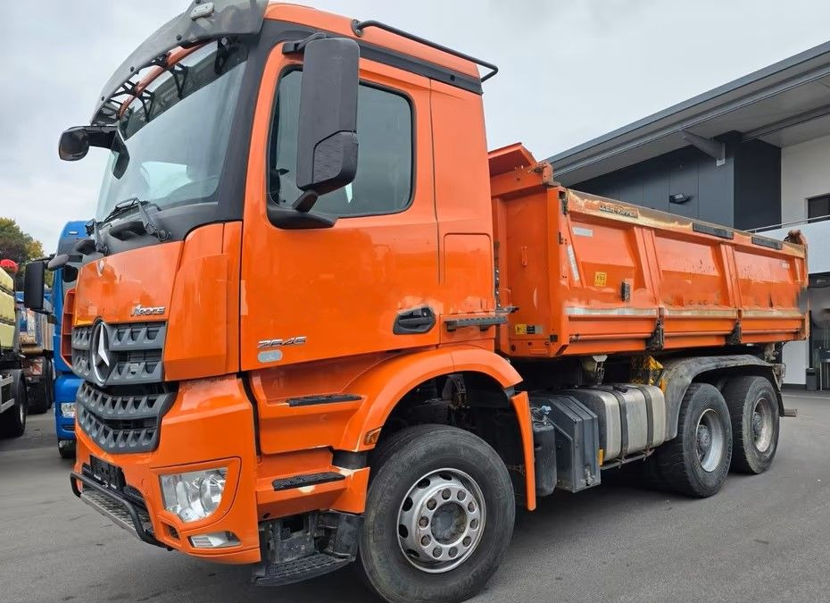 Mercedes-Benz Arocs 2645 /Allrad 6x4 / BB / Wywrotka trójstronna Meiller / Manual / Retarder / BORDMATIK / 320 000 km - Tipper: picture 1 Mercedes-Benz Arocs 2645 /Allrad 6x4 / BB / Wywrotka trójstronna Meiller / Manual / Retarder / BORDMATIK / 320 000 km - Tipper: picture 1