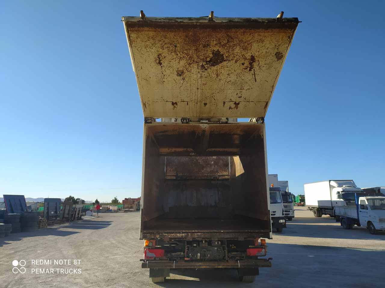 GARNIER CONTENEDOR BASURERO COMPACTADOR - Garbage truck body: picture 3 GARNIER CONTENEDOR BASURERO COMPACTADOR - Garbage truck body: picture 3