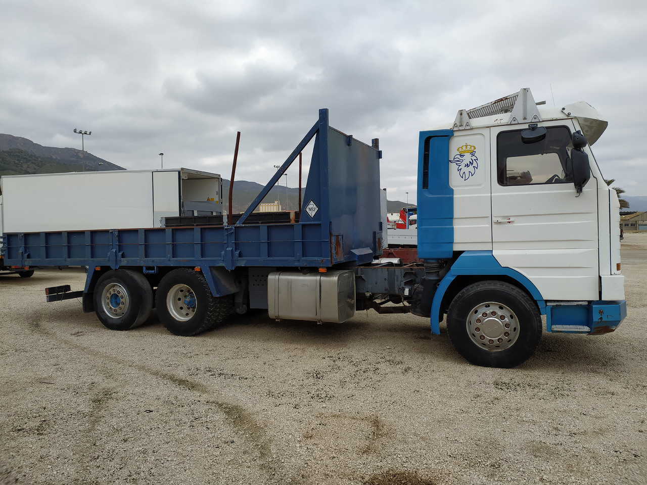 SCANIA 143 420 BASCULANTE - Tipper: picture 4 SCANIA 143 420 BASCULANTE - Tipper: picture 4