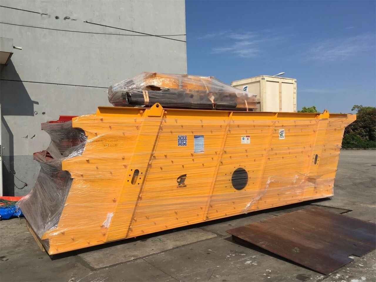 Kinglink 3YA2360 Basalt/Granite/Stone Vibrating Screen - Screener: picture 1 Kinglink 3YA2360 Basalt/Granite/Stone Vibrating Screen - Screener: picture 1