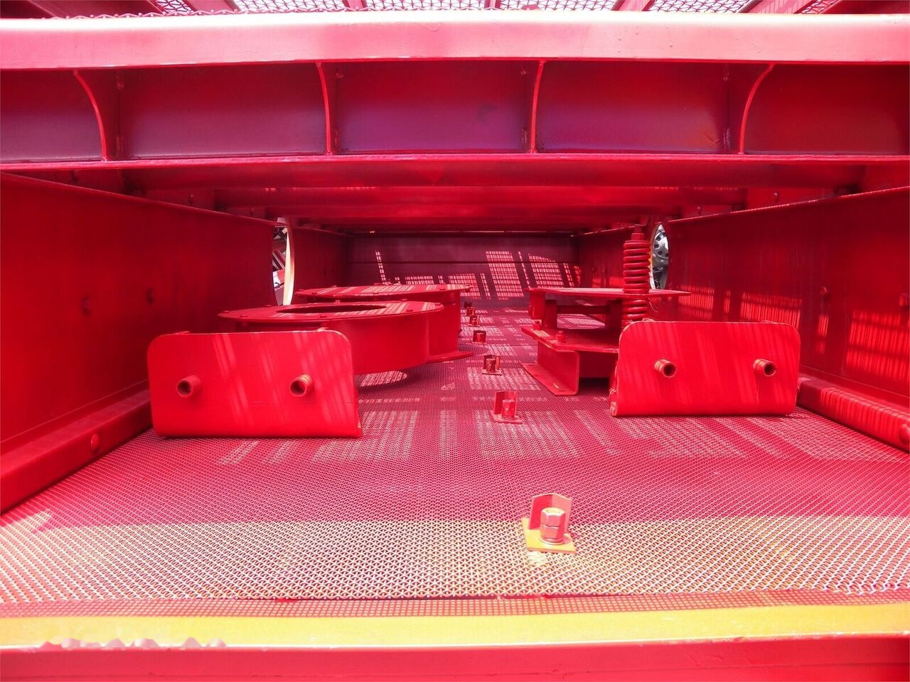 Kinglink Triple deck vibrating screen 3YK1854 - Screener: picture 2 Kinglink Triple deck vibrating screen 3YK1854 - Screener: picture 2