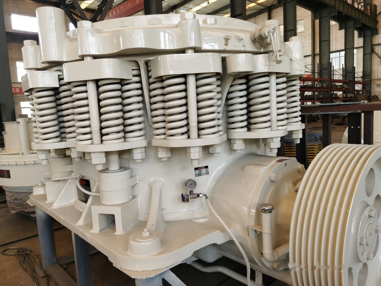 Symons 4 1/4 FT STD Standard Coarse Cone Crusher - Cone crusher: picture 3 Symons 4 1/4 FT STD Standard Coarse Cone Crusher - Cone crusher: picture 3