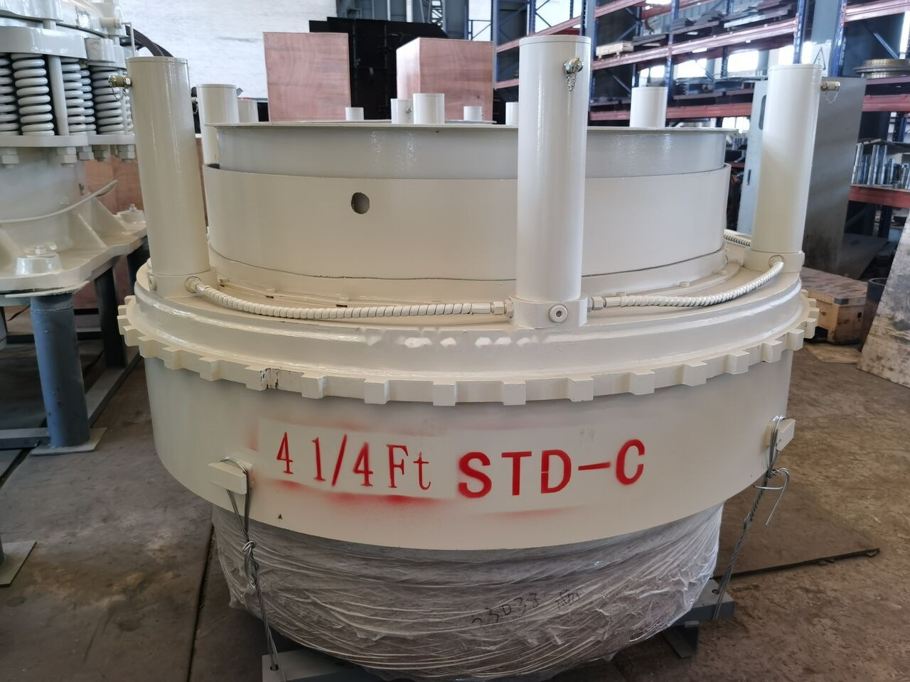 Symons 4 1/4 FT STD Standard Coarse Cone Crusher - Cone crusher: picture 1 Symons 4 1/4 FT STD Standard Coarse Cone Crusher - Cone crusher: picture 1