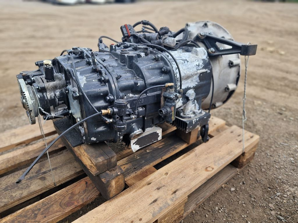 EATON / VICKERS Y 08389 WITH OVER - Gearbox for Truck: picture 4 EATON / VICKERS Y 08389 WITH OVER - Gearbox for Truck: picture 4