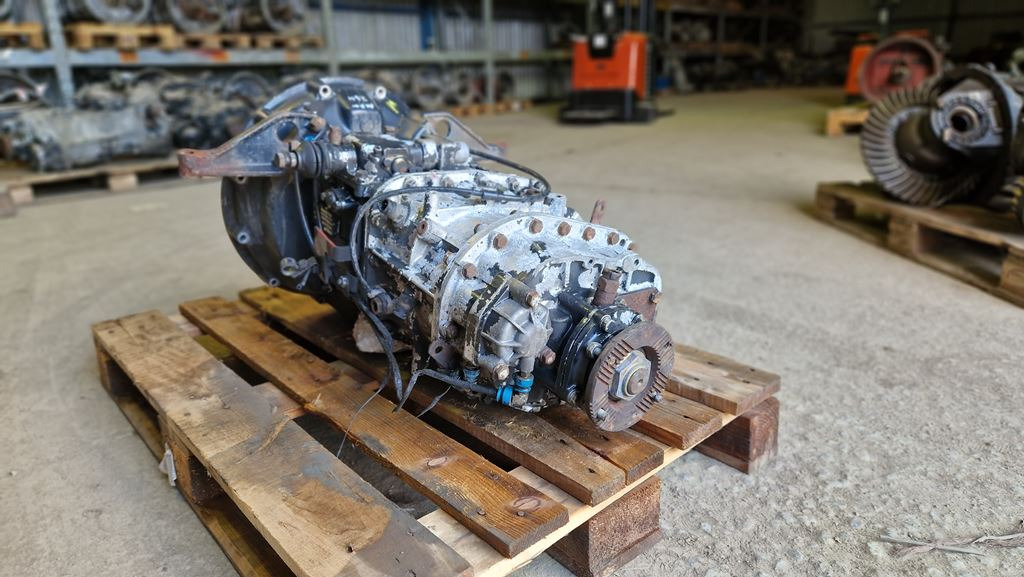 EATON / VICKERS Y08060 - Gearbox for Truck: picture 4 EATON / VICKERS Y08060 - Gearbox for Truck: picture 4