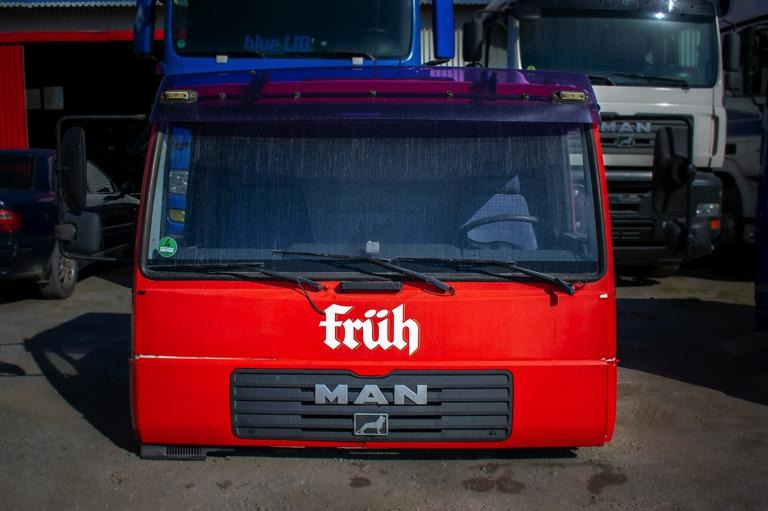 MAN L2000 - Cab for Truck: picture 2 MAN L2000 - Cab for Truck: picture 2