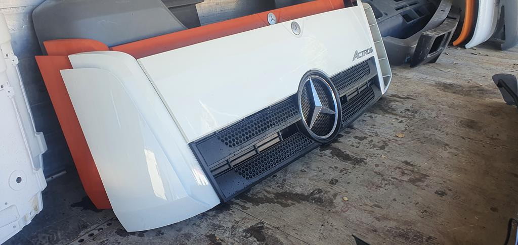 MERCEDES-BENZ ACTROS MP4 - Hood for Truck: picture 3 MERCEDES-BENZ ACTROS MP4 - Hood for Truck: picture 3