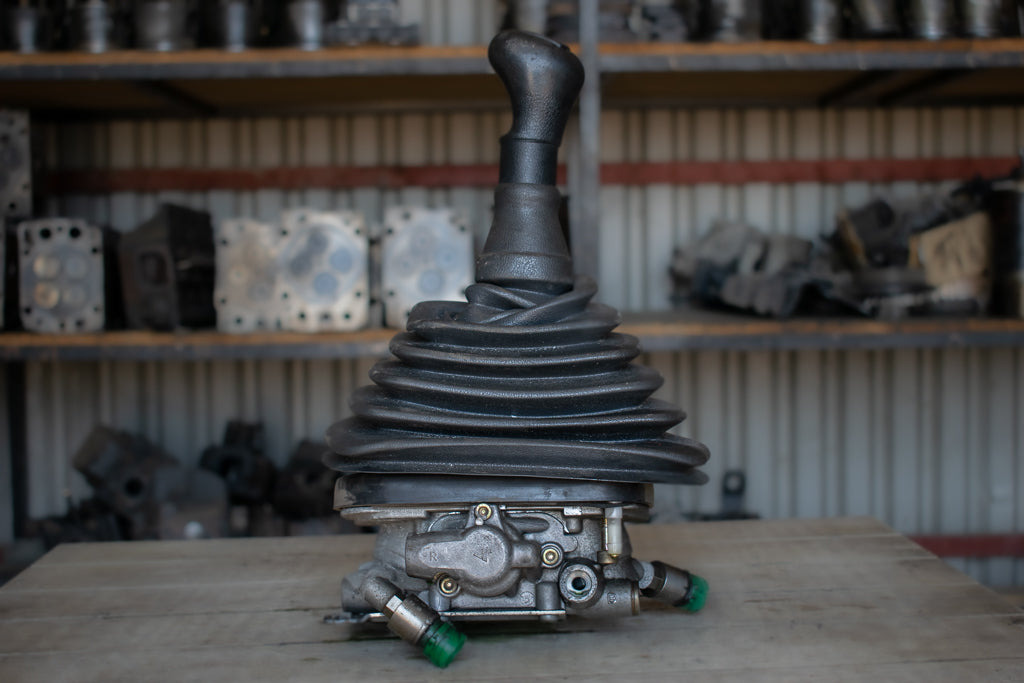 MERCEDES-BENZ ATEGO - Gear stick for Truck: picture 1 MERCEDES-BENZ ATEGO - Gear stick for Truck: picture 1