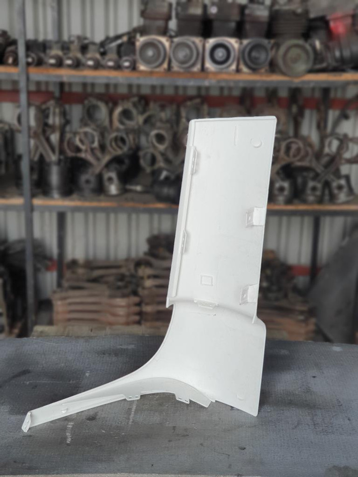 MERCEDES-BENZ ATEGO II - DRIVER - Bumper corner for Truck: picture 2 MERCEDES-BENZ ATEGO II - DRIVER - Bumper corner for Truck: picture 2