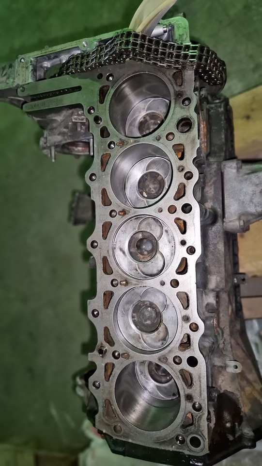 MERCEDES-BENZ SPRINTER 602 980 - Cylinder block for Truck: picture 5 MERCEDES-BENZ SPRINTER 602 980 - Cylinder block for Truck: picture 5