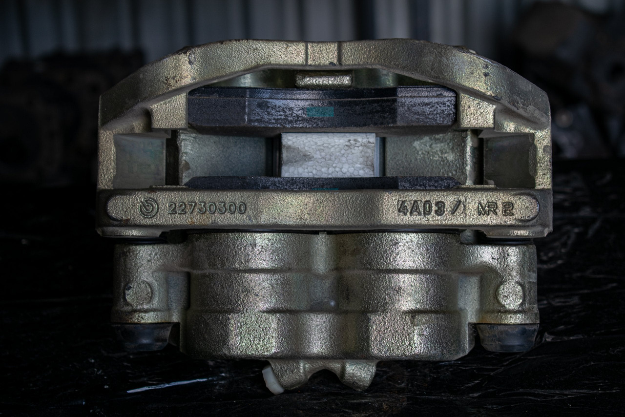 MERCEDES-BENZ SPRINTER 616 CDI DUAL PISTON - DRIVER - Brake caliper for Truck: picture 3 MERCEDES-BENZ SPRINTER 616 CDI DUAL PISTON - DRIVER - Brake caliper for Truck: picture 3