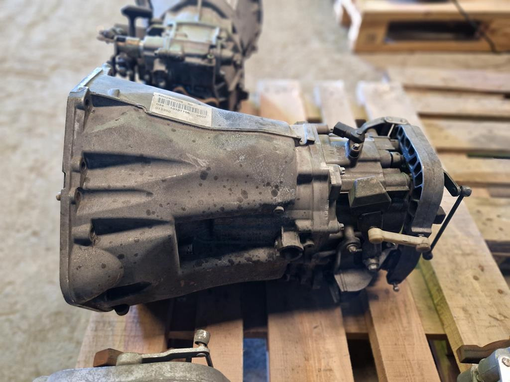 MERCEDES-BENZ SPRINTER 906 - X 002 800204 - Gearbox for Truck: picture 2 MERCEDES-BENZ SPRINTER 906 - X 002 800204 - Gearbox for Truck: picture 2