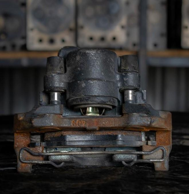 MERCEDES-BENZ SPRINTER OM601 - DIFFERENTIAL - PASSENGER - Brake caliper for Truck: picture 2 MERCEDES-BENZ SPRINTER OM601 - DIFFERENTIAL - PASSENGER - Brake caliper for Truck: picture 2