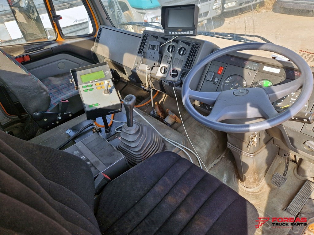 Cab MERCEDES SK - SMALL - RIGHT HAND DRIVE: picture 6