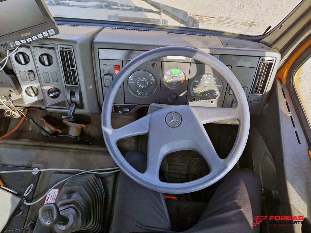 Cab MERCEDES SK - SMALL - RIGHT HAND DRIVE: picture 7