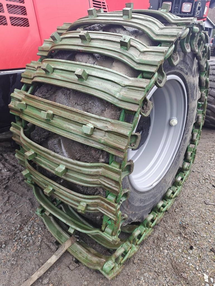 Clark TXSG Wheel tracks 710-34" - Track for Forestry equipment: picture 3 Clark TXSG Wheel tracks 710-34" - Track for Forestry equipment: picture 3