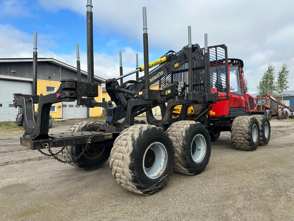 Komatsu 875 - Forwarder: picture 3 Komatsu 875 - Forwarder: picture 3