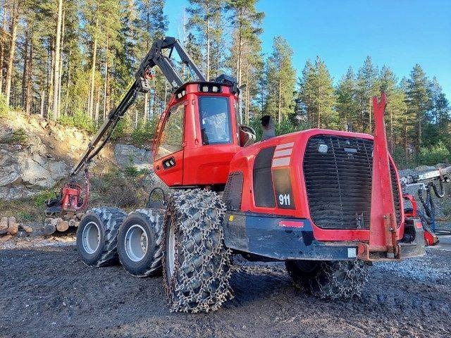 Komatsu 911 - Forestry harvester: picture 3 Komatsu 911 - Forestry harvester: picture 3