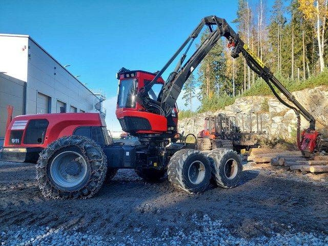 Komatsu 911 - Forestry harvester: picture 5 Komatsu 911 - Forestry harvester: picture 5
