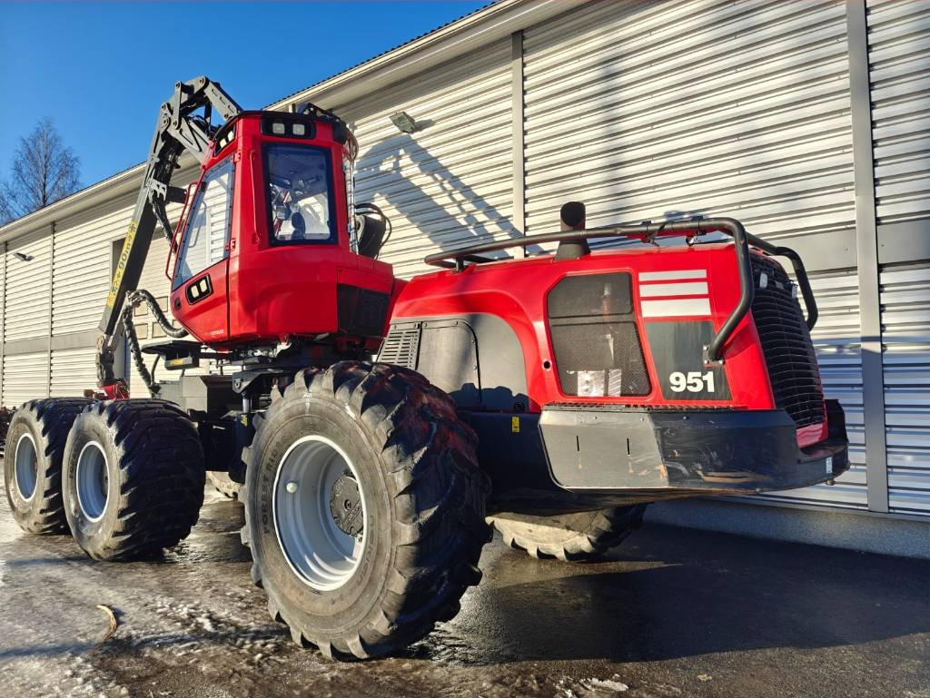 Komatsu 951 - Forestry harvester: picture 3 Komatsu 951 - Forestry harvester: picture 3
