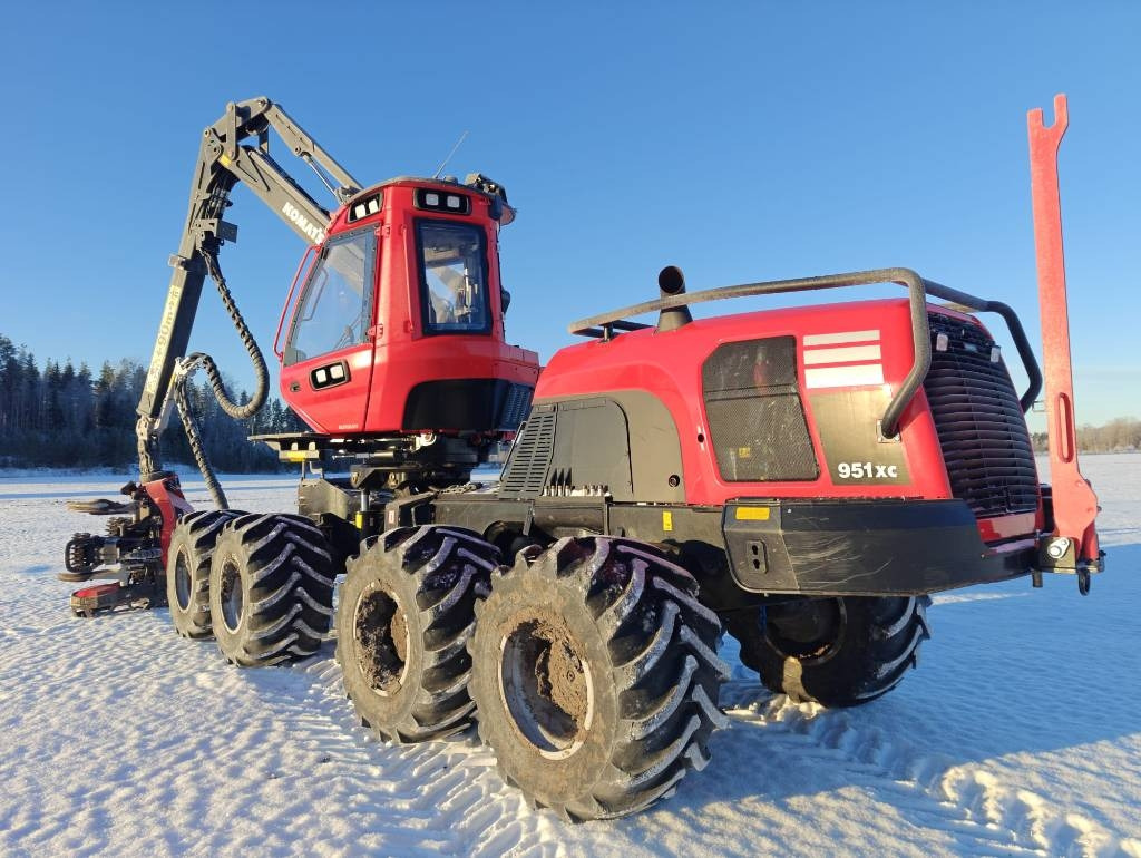 Komatsu 951 XC - Forestry harvester: picture 3 Komatsu 951 XC - Forestry harvester: picture 3