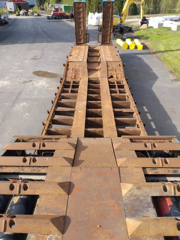 Langendorf Satbue 30/36 - Low loader semi-trailer: picture 5 Langendorf Satbue 30/36 - Low loader semi-trailer: picture 5
