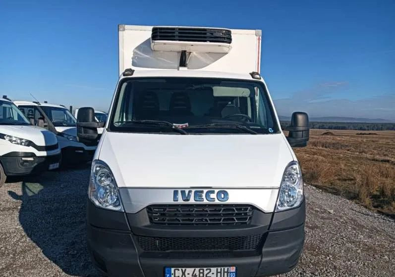Iveco 35C13, 35C12, 35C14, 35C15 - Refrigerated van: picture 2 Iveco 35C13, 35C12, 35C14, 35C15 - Refrigerated van: picture 2