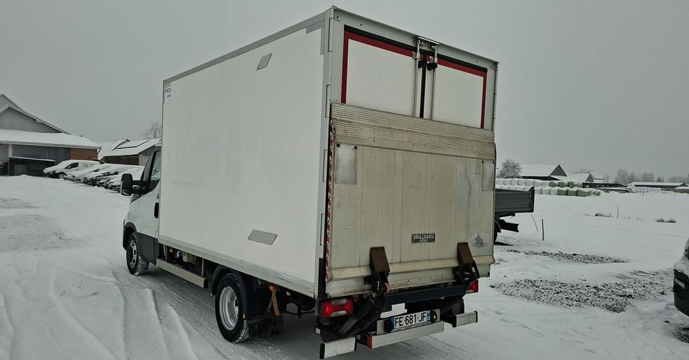 Iveco 35C14, 35C12, 35C13, 35C15 - Refrigerated van: picture 4 Iveco 35C14, 35C12, 35C13, 35C15 - Refrigerated van: picture 4
