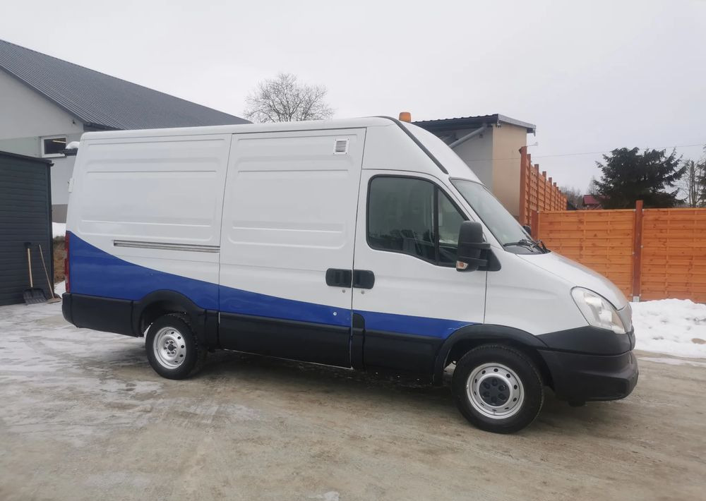 Iveco 2.3HPi turbo Daily 35S11 długi wysoki 35S13 tempomat Hak 6-biegów - Panel van: picture 5 Iveco 2.3HPi turbo Daily 35S11 długi wysoki 35S13 tempomat Hak 6-biegów - Panel van: picture 5