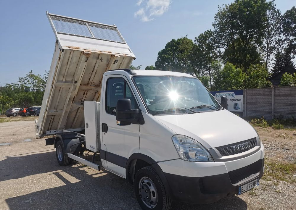 Iveco Daily 35C15 Kiper 3.0 - 150KM wywrotka Hak Bliźniak blokada mostu Klima - Tipper van: picture 1 Iveco Daily 35C15 Kiper 3.0 - 150KM wywrotka Hak Bliźniak blokada mostu Klima - Tipper van: picture 1