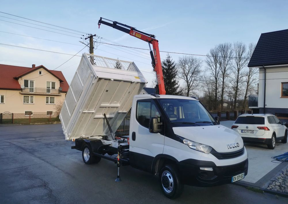 Iveco Daily 35C15 Kiper HDS dzwig 3.0-150KM wywrotka Hak - Tipper van: picture 2 Iveco Daily 35C15 Kiper HDS dzwig 3.0-150KM wywrotka Hak - Tipper van: picture 2