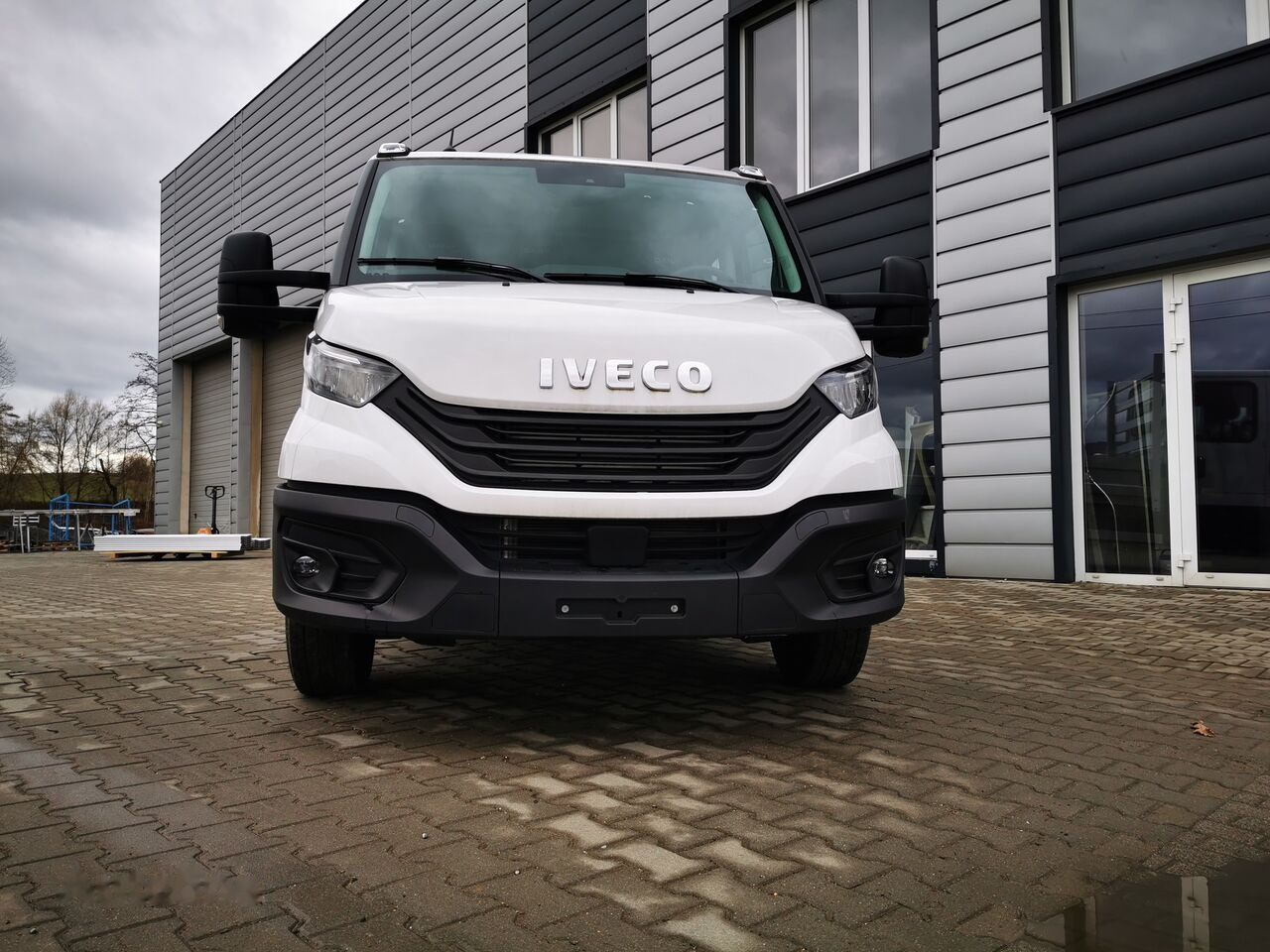 IVECO Daily 180KM r. oś 4100 - Open body delivery van: picture 3 IVECO Daily 180KM r. oś 4100 - Open body delivery van: picture 3