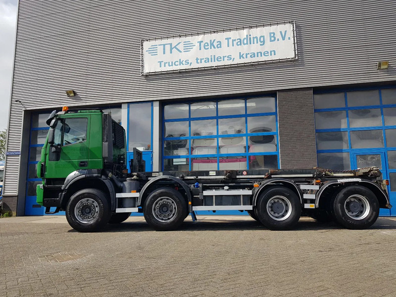 Iveco Stralis 450 8x4 Steel 430.000 km kettingsyst 30 ton - Container transporter/ Swap body truck: picture 3 Iveco Stralis 450 8x4 Steel 430.000 km kettingsyst 30 ton - Container transporter/ Swap body truck: picture 3