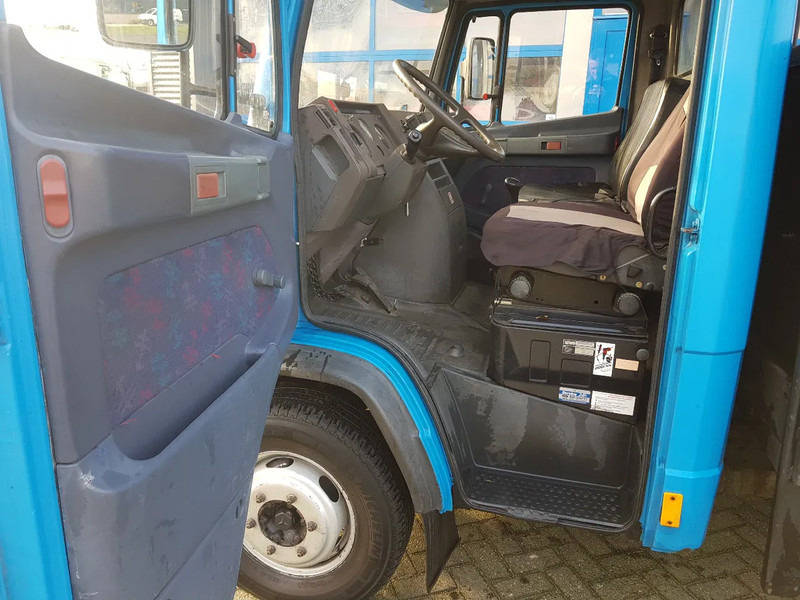 Leasing of Mercedes-Benz 611 D Open laadbak Manual Mercedes-Benz 611 D Open laadbak Manual: picture 11