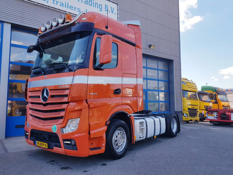 Mercedes-Benz Actros 1945 Double Tank New Apk TÜV - Tractor unit: picture 1 Mercedes-Benz Actros 1945 Double Tank New Apk TÜV - Tractor unit: picture 1