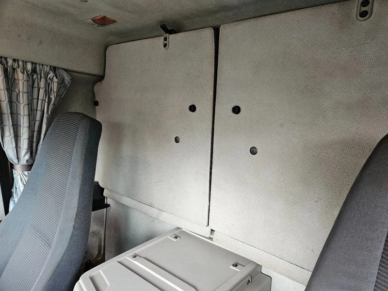 Box truck Volvo FL 260 Euro 5 Tail lift Apk 5-2026: picture 19