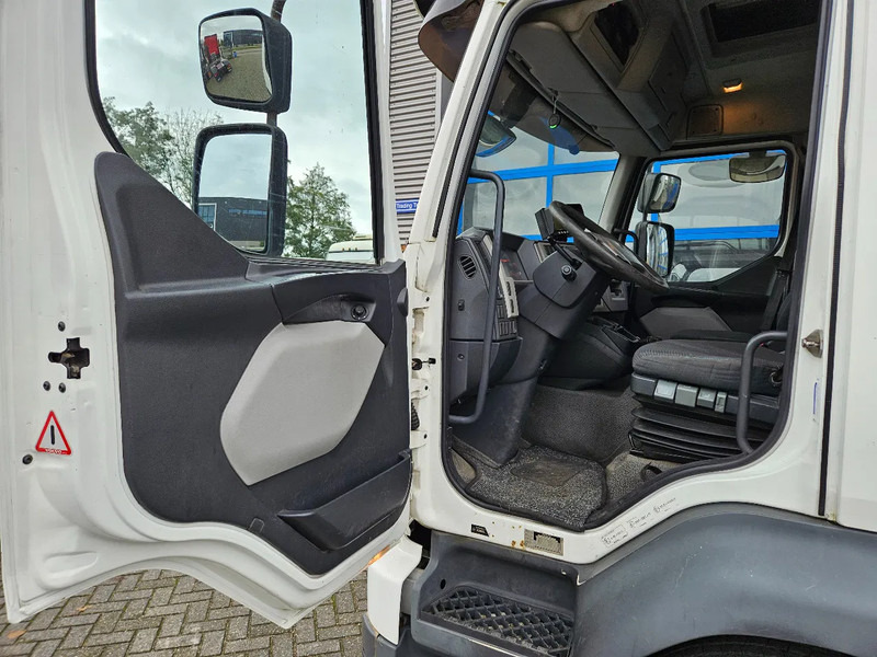 Box truck Volvo FL 260 Euro 5 Tail lift Apk 5-2026: picture 13