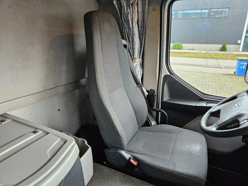 Box truck Volvo FL 260 Euro 5 Tail lift Apk 5-2026: picture 15