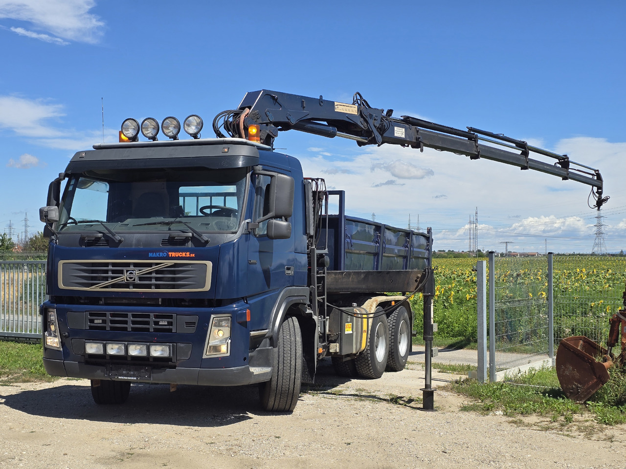 VOLVO FM 420 6X4 / KIPPER / CRANE HMF 1823 K4 - Tipper, Crane truck: picture 3 VOLVO FM 420 6X4 / KIPPER / CRANE HMF 1823 K4 - Tipper, Crane truck: picture 3